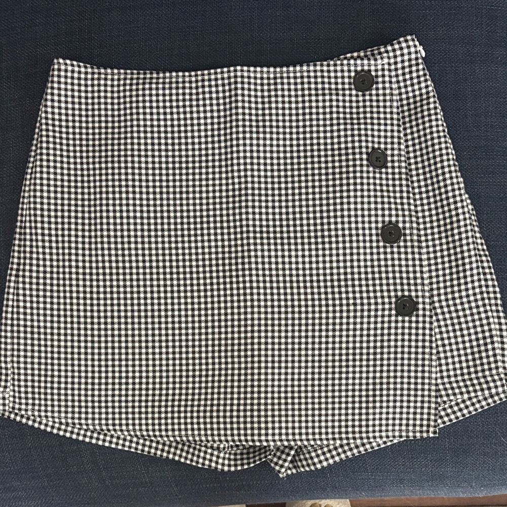 Kendall & Kylie Black and White Checkered Mini Skort